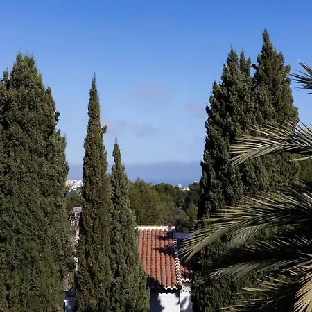 Con Piscina Privada *