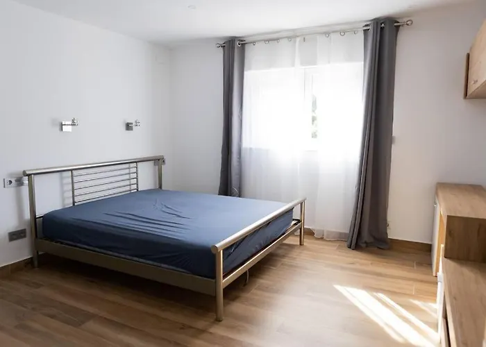 Con Piscina Privada Апартаменти